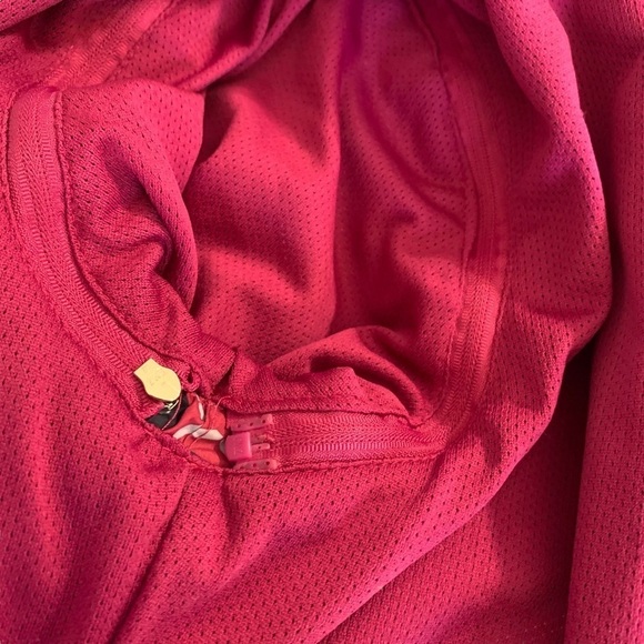 Izod Golf Pinkish Purple Geometric Print Full Zip Windbreaker Jacket - Picture 5 of 9